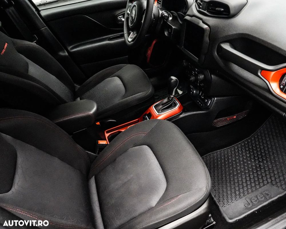 Jeep Renegade 1.3T 4xe AT6 PHEV Trailhawk - 12