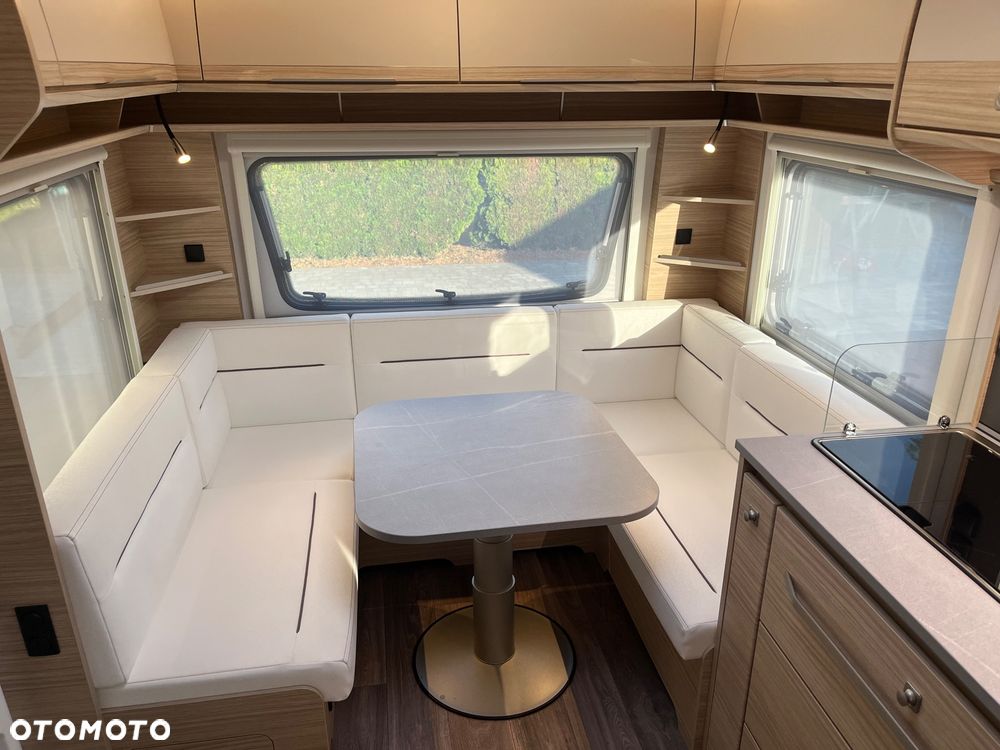 Fendt Caravan - 16