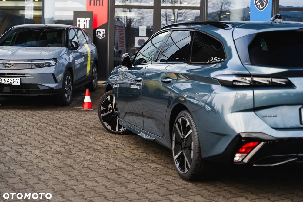 Peugeot 308 58.3kWh GT Exclusive - 38