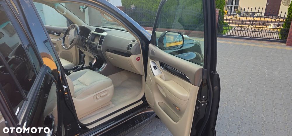 Toyota Land Cruiser - 15