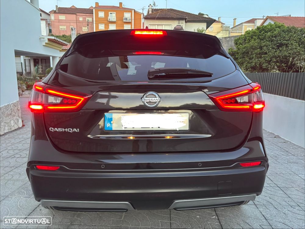 Nissan Qashqai 1.3 DIG-T N-Connecta J18 - 32