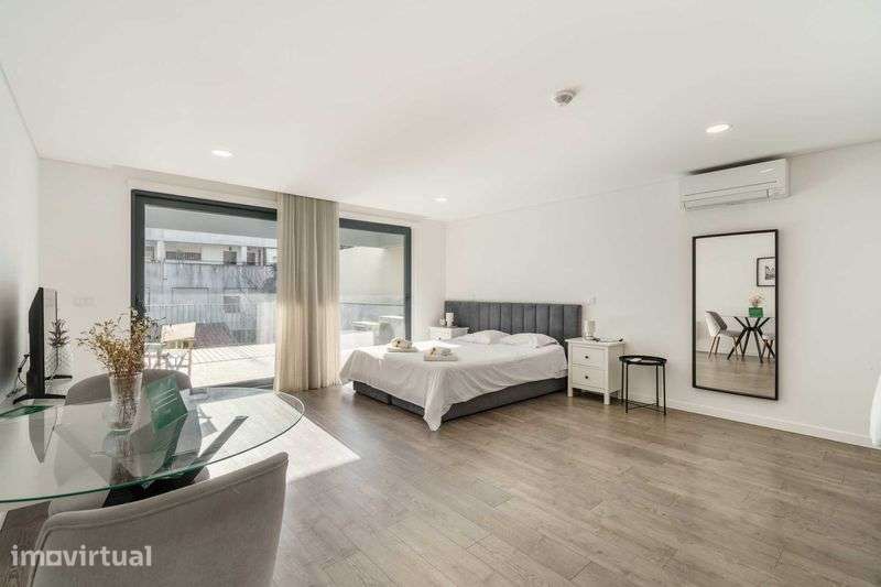 Apartamento T0 Renovado no Centro de Braga - Grande imagem: 2/8