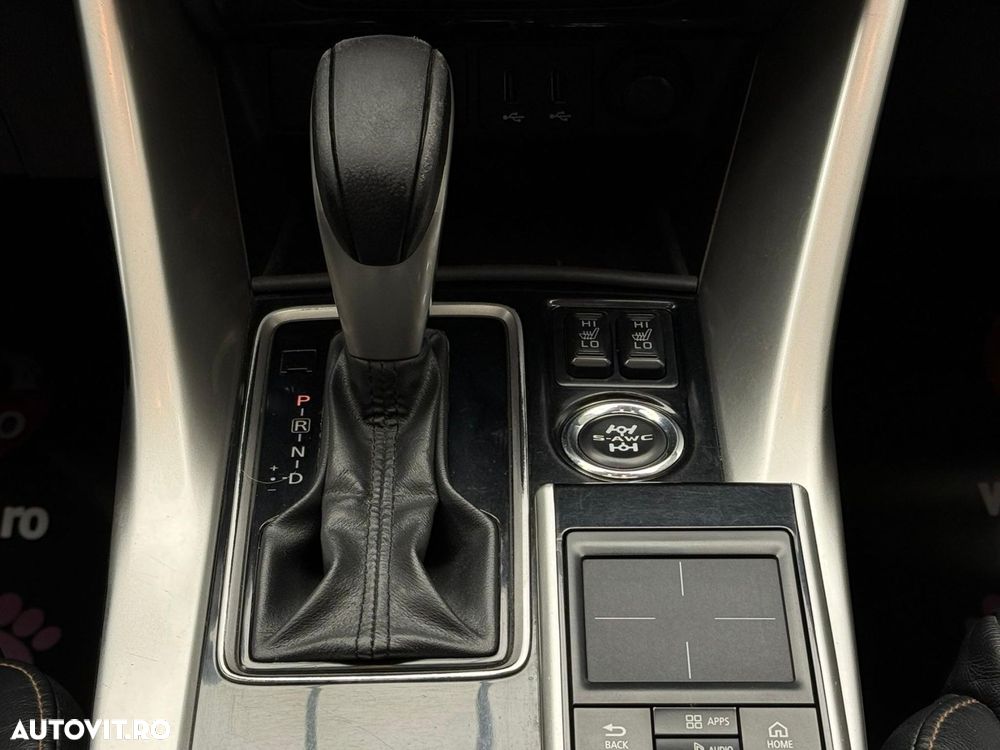 Mitsubishi Eclipse-Cross - 12