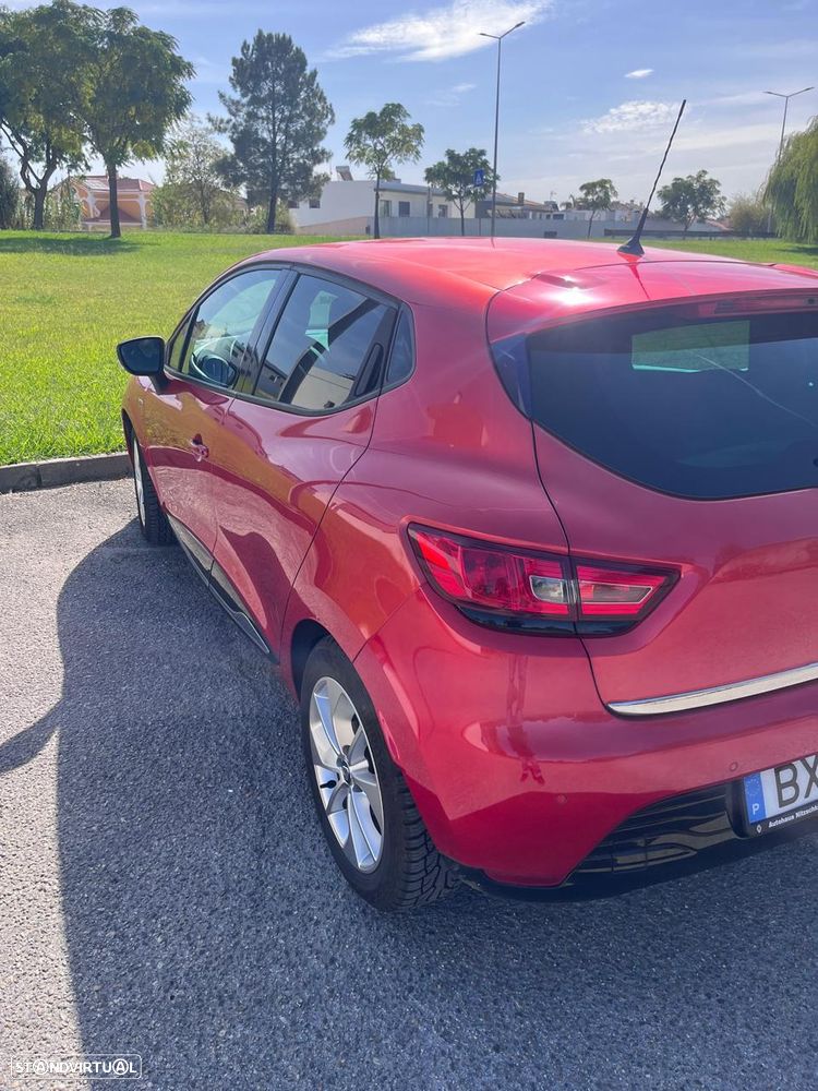 Renault Clio 1.2 16V Confort 130g - 8