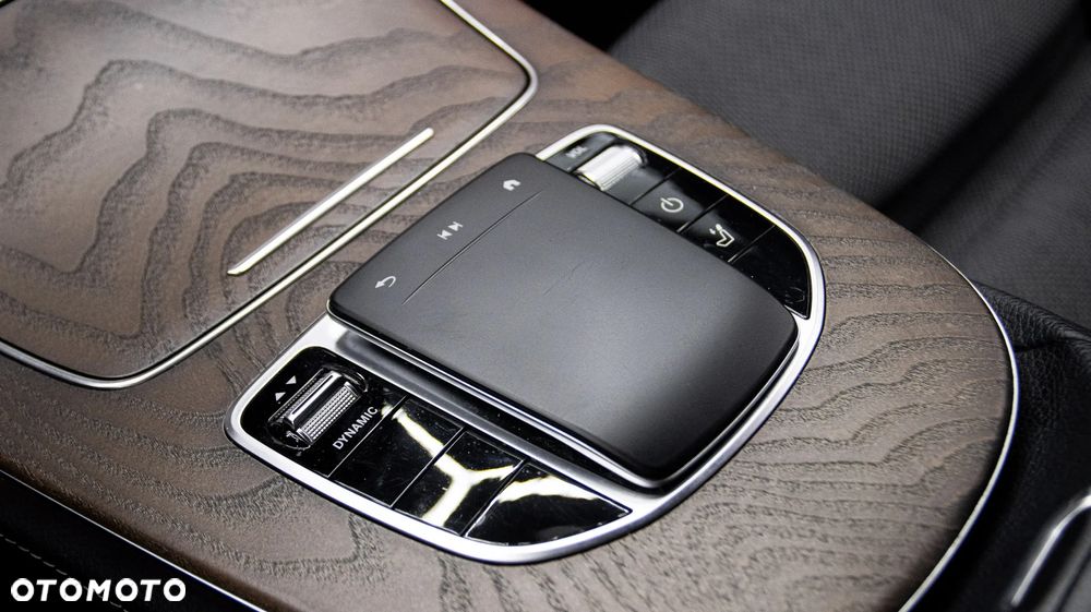 Mercedes-Benz Klasa E 300 de 9G-TRONIC - 21