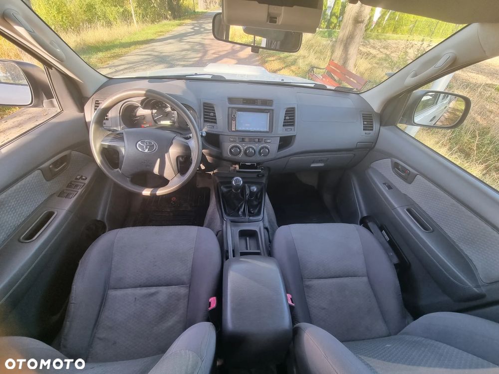 Toyota Hilux - 20