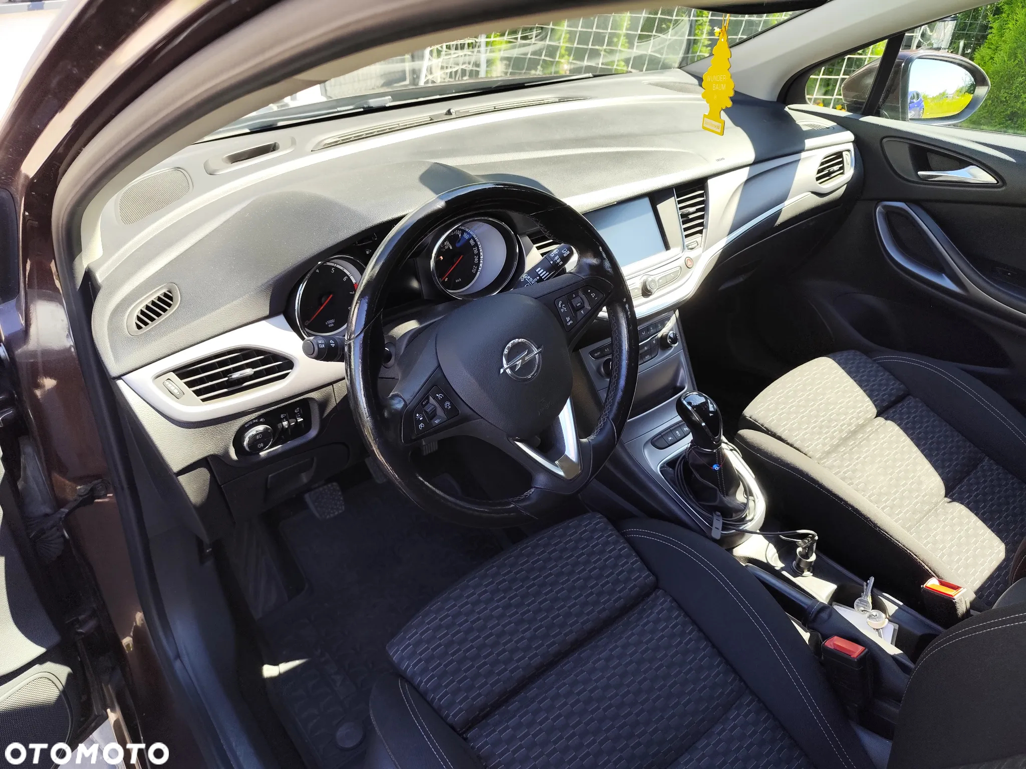 Opel Astra 1.4 Turbo Edition - 11