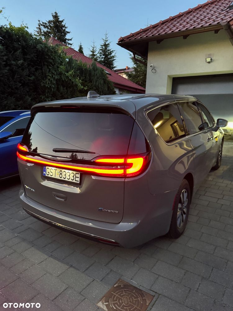 Chrysler Pacifica - 6