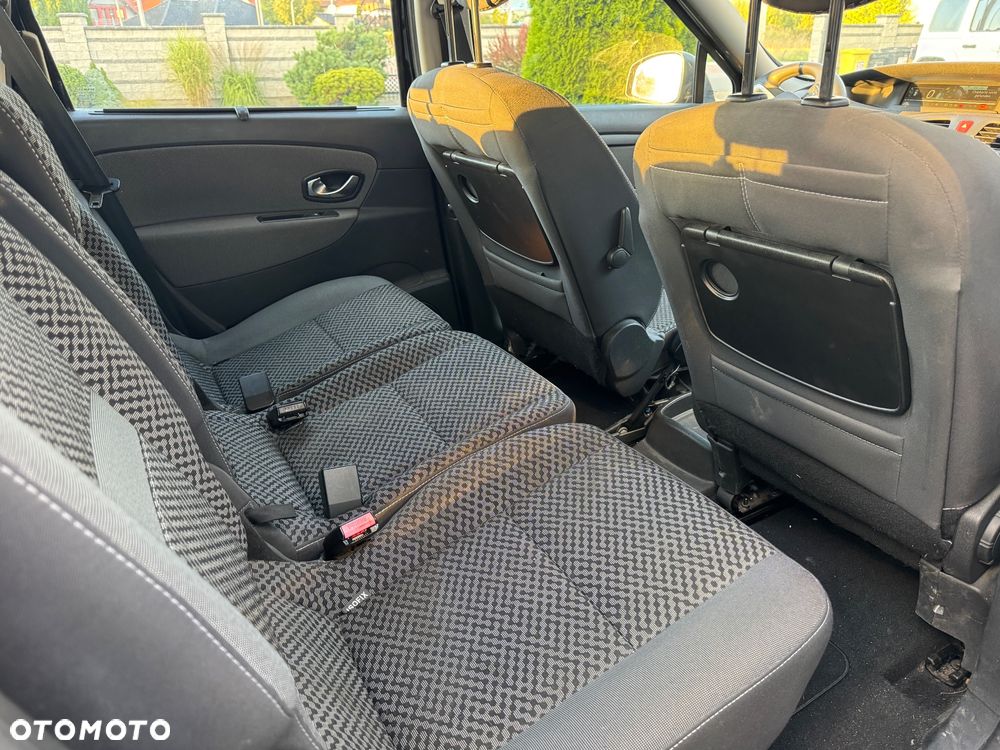 Renault Scenic - 10