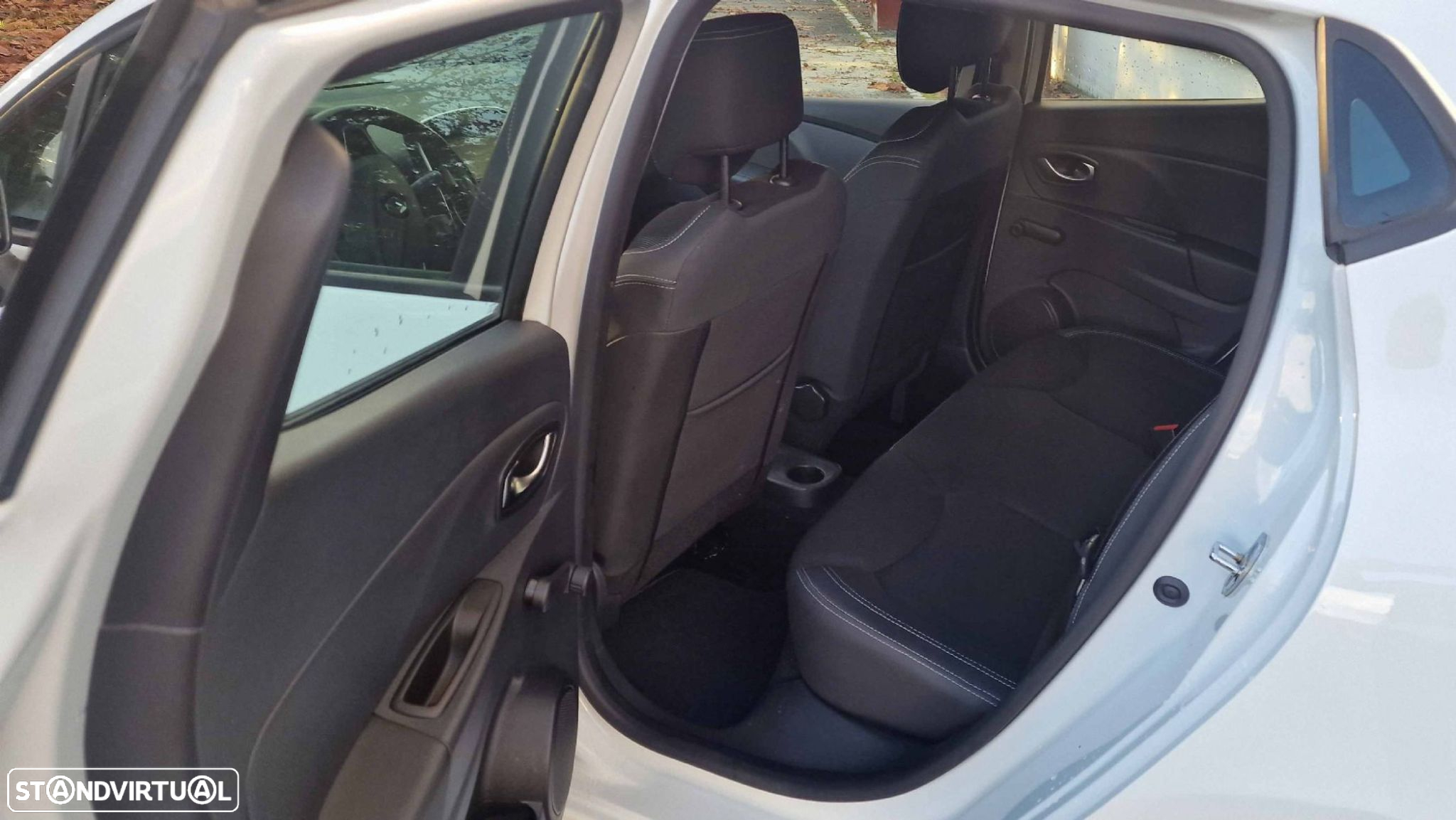 Renault Clio - 10