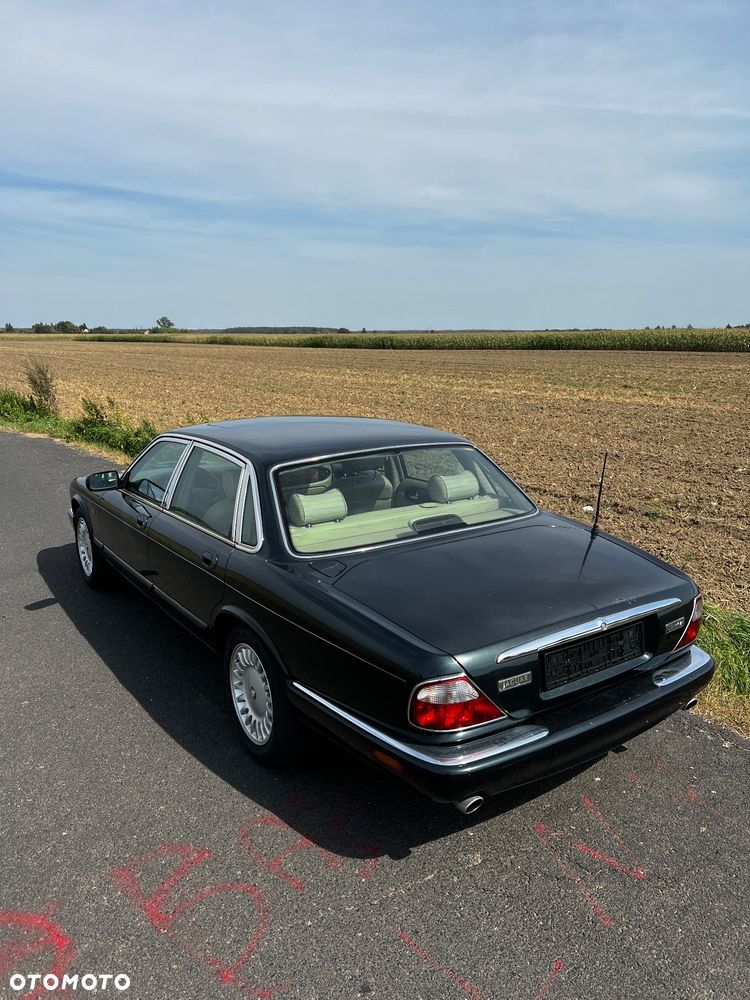 Jaguar XJ Sovereign 4.0 - 7