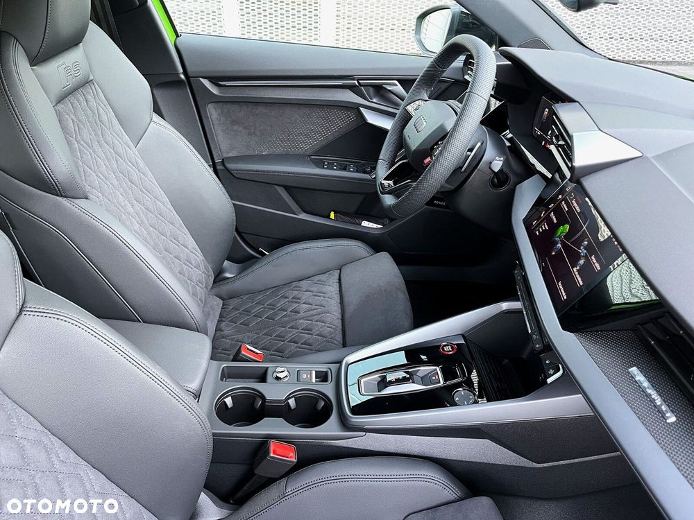 Audi RS3 Sportback - 19