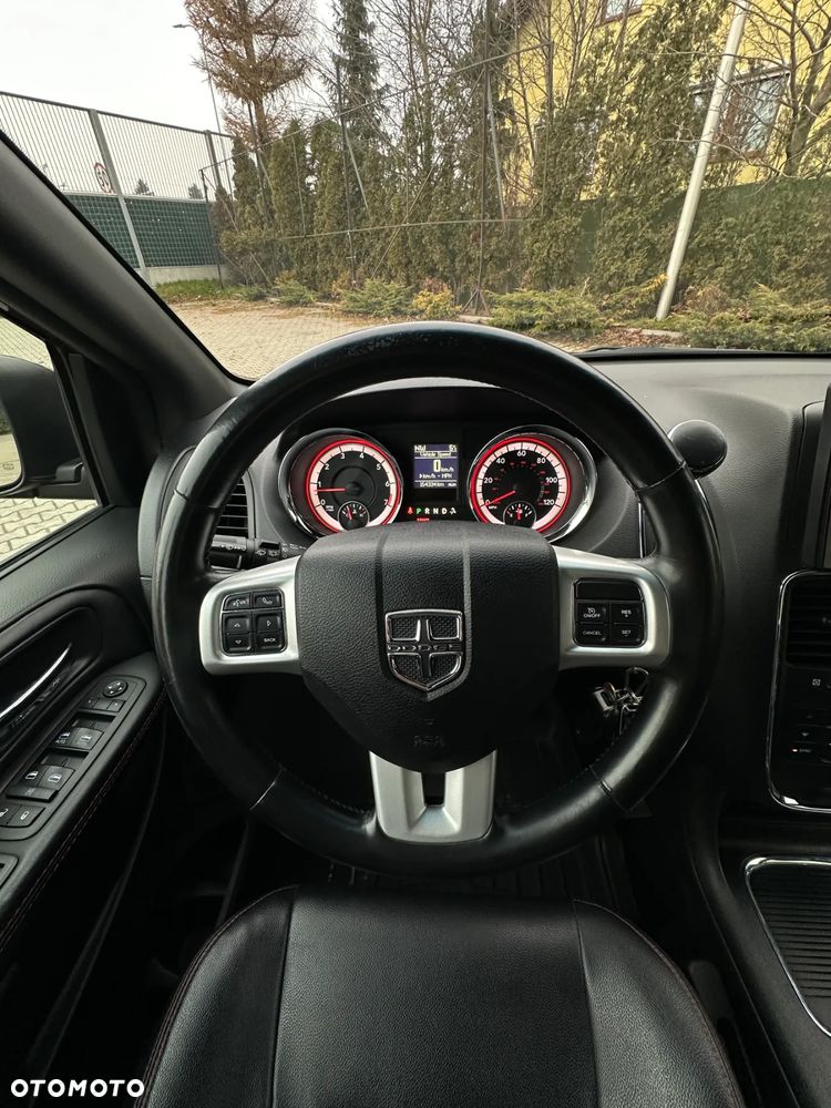 Dodge Grand Caravan 3.6 R/T - 20