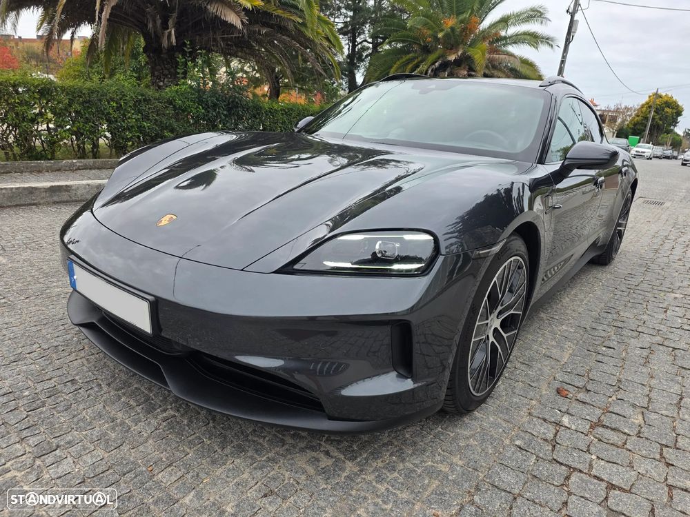 Porsche Taycan Sport Turismo - 8