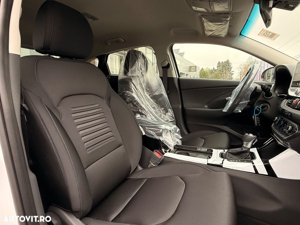 Hyundai i30 Fastback 1.5 T-GDI 140CP 7DCT MHEV Highway - 25