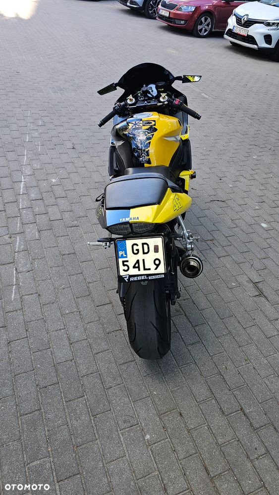 Yamaha R6 - 5