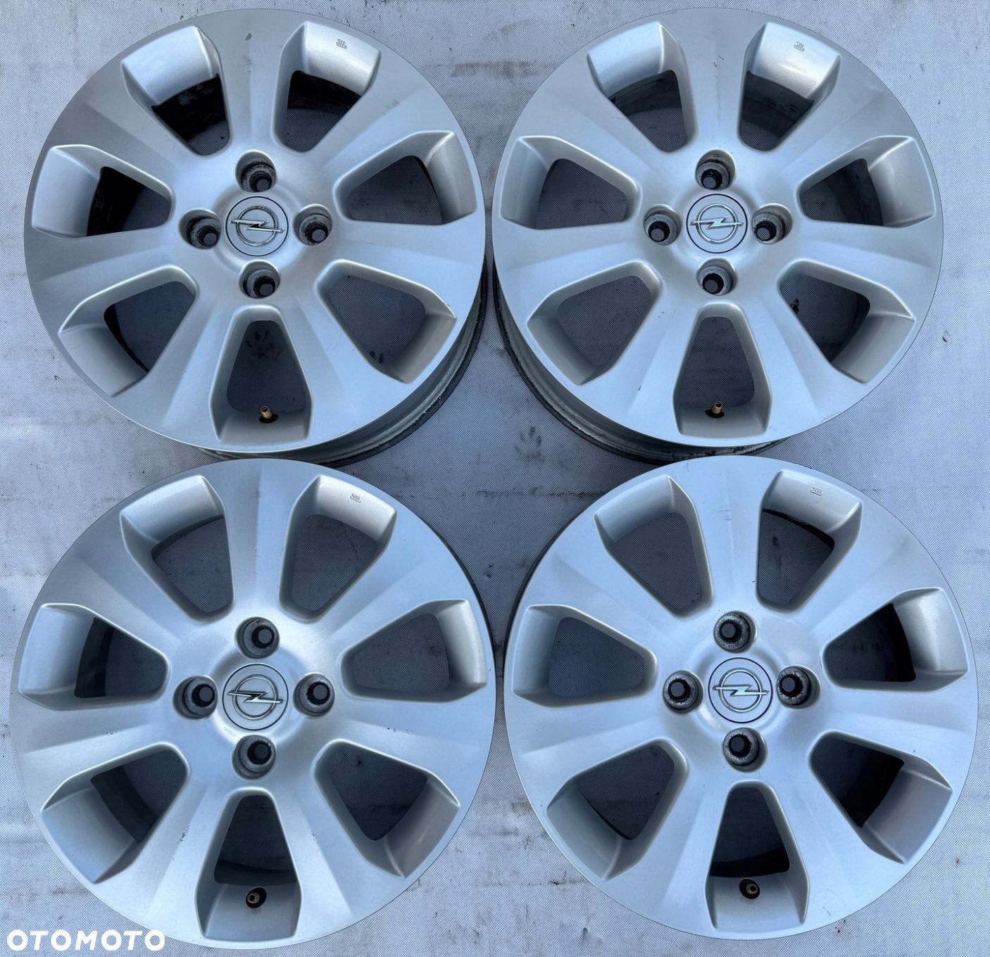 Felgi Opel Agila B 4x100 5,5J 15" ET50 739 - 1