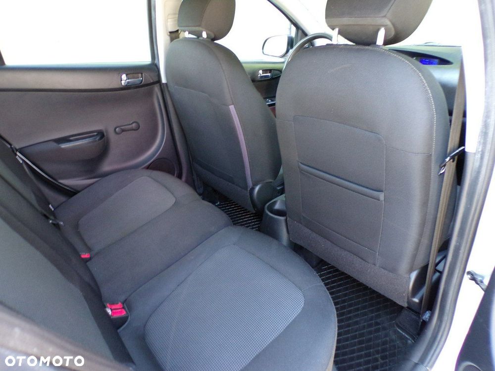 Hyundai i20 - 17