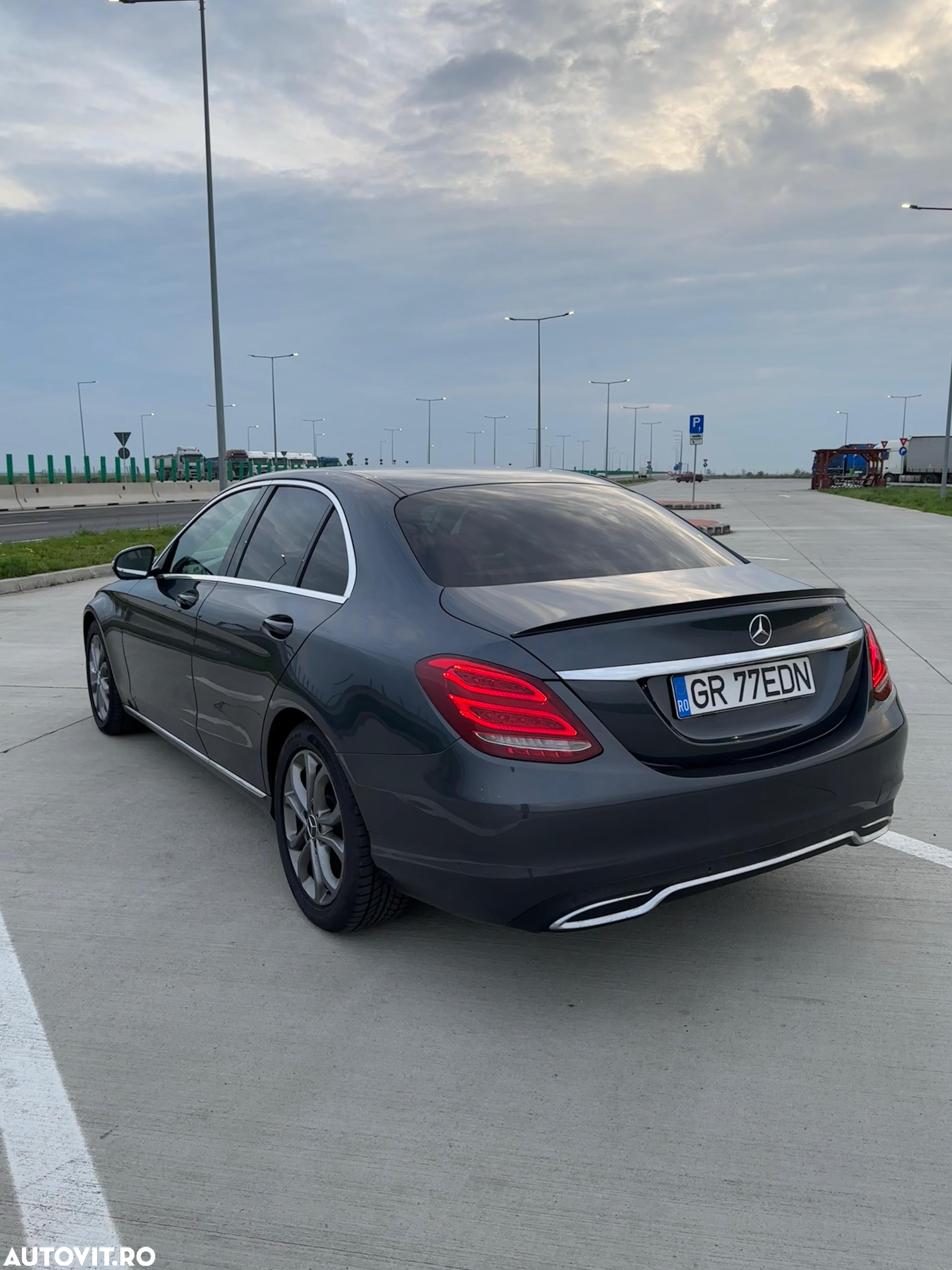 Mercedes-Benz C - 3