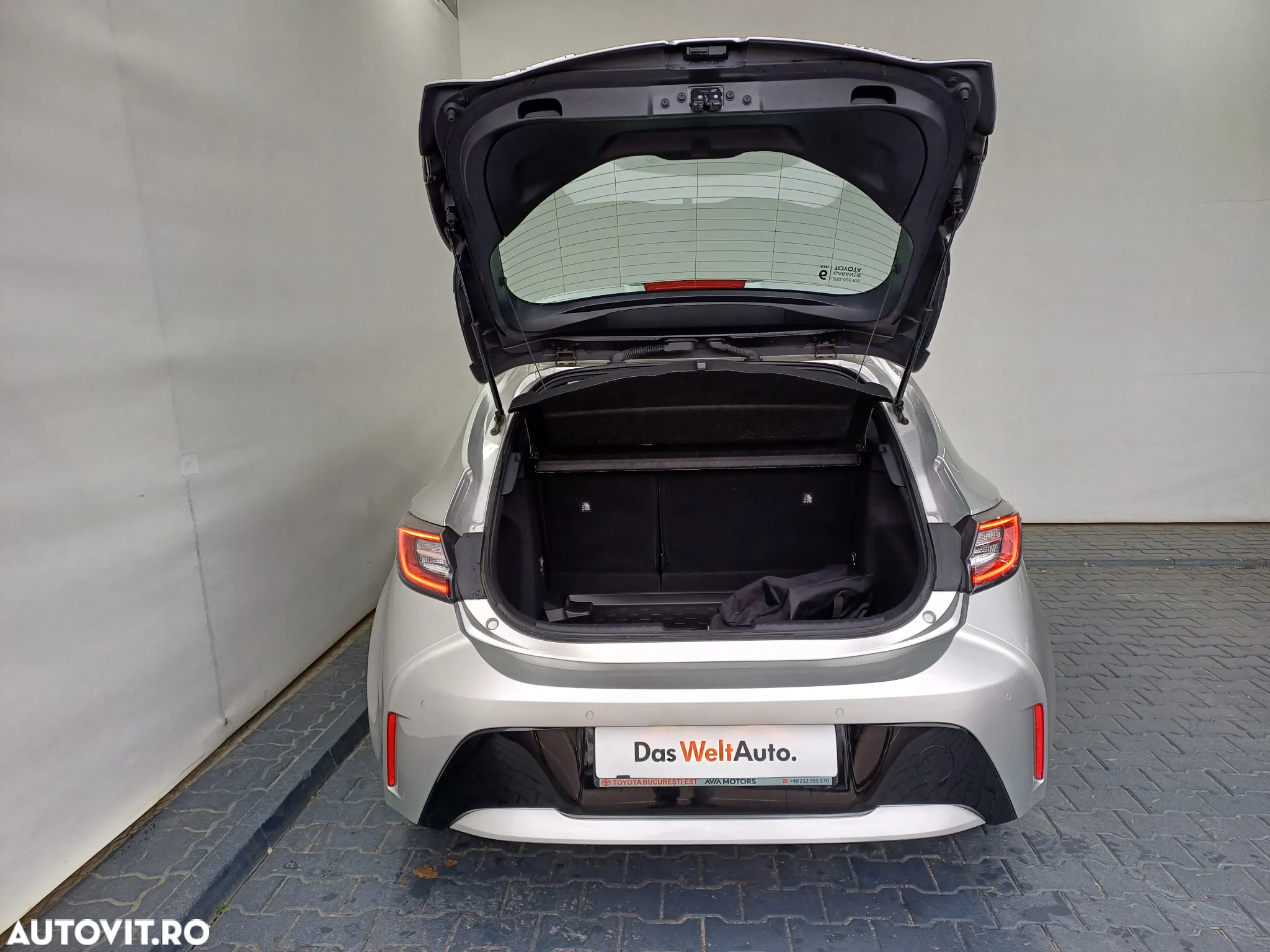 Toyota Corolla 1.8 HSD Dynamic - 29