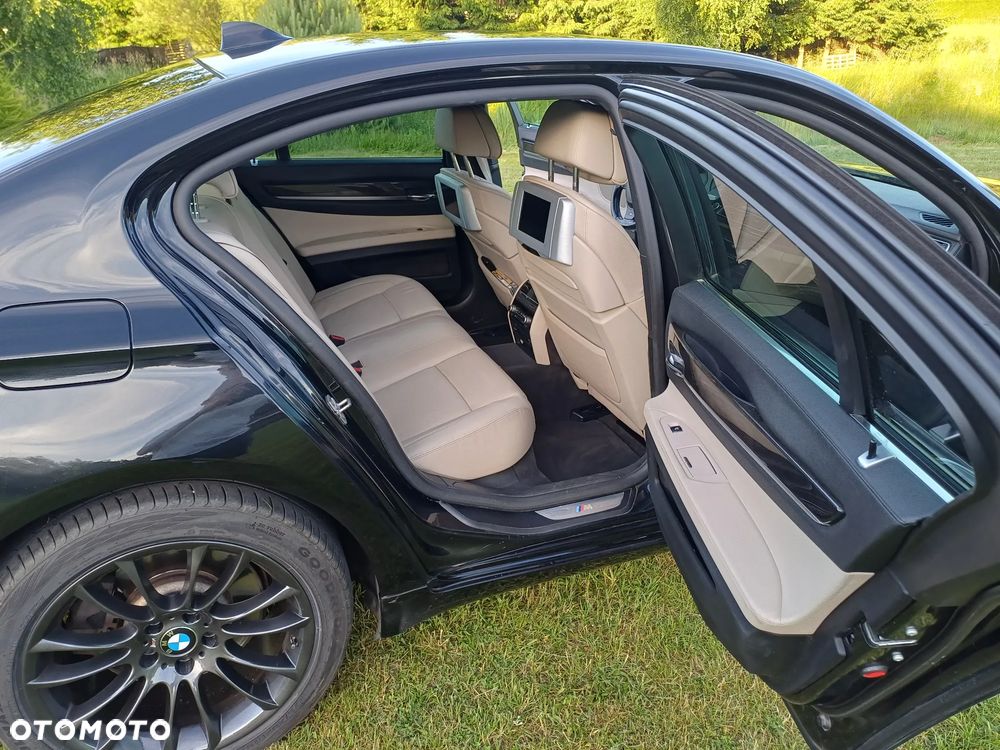 BMW Seria 7 740d xDrive - 16