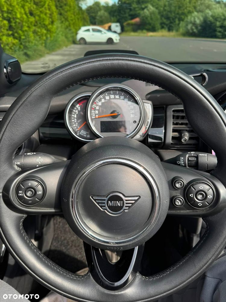 MINI Cooper Standard - 8