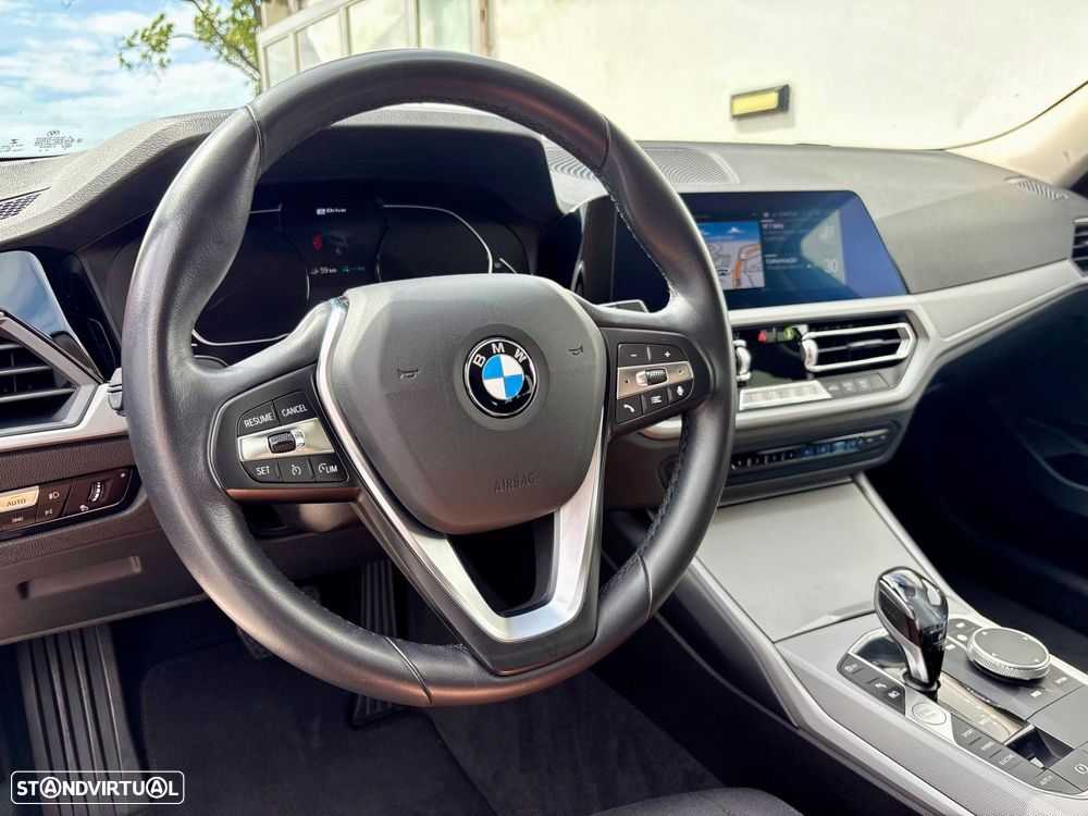 BMW 330 e Line Sport Auto - 58