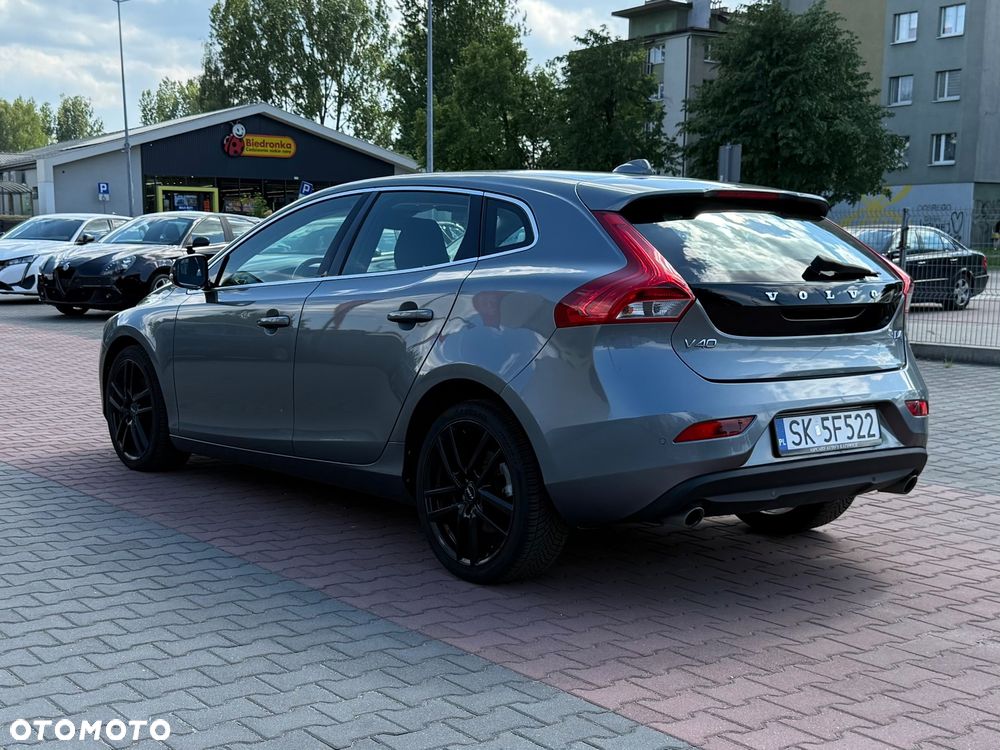 Volvo V40 D4 Drive-E Momentum - 13