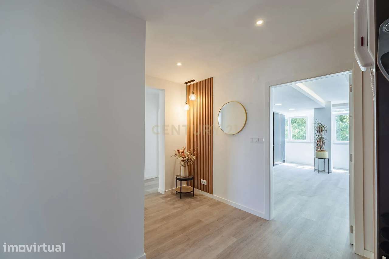 Apartamento T3 Remodelado, Cruz de Pau, Amora - Grande imagem: 2/40