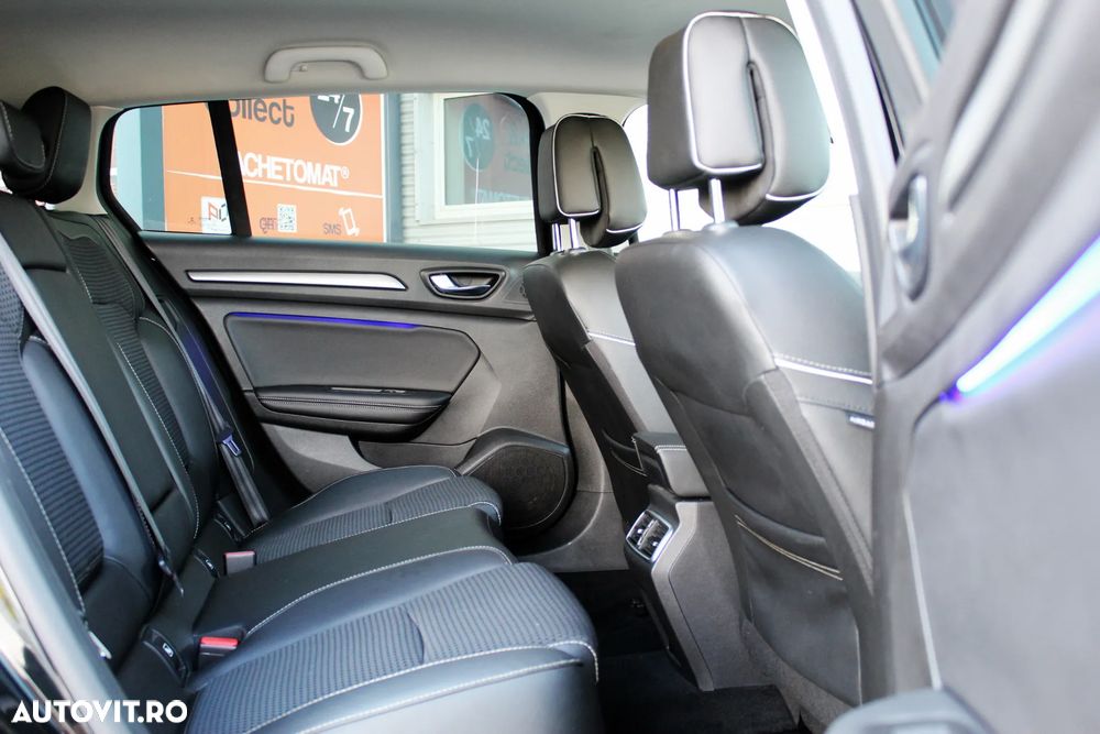 Renault Megane BLUE dCi 115 EDC BOSE EDITION - 11