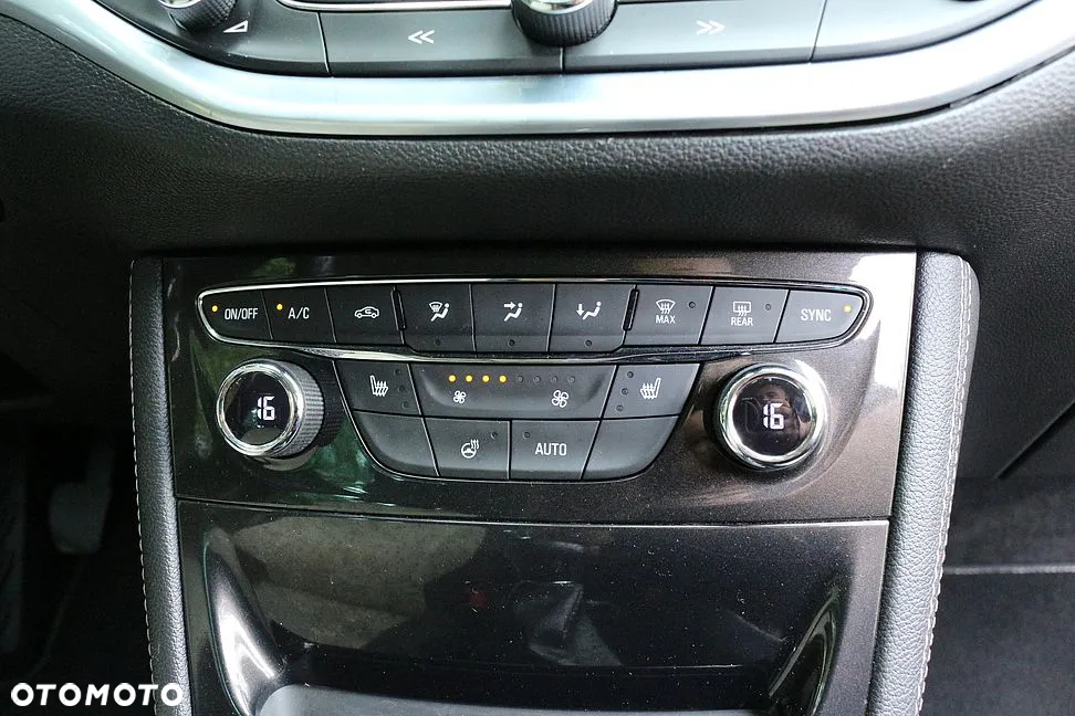 Opel Astra 1.4 Turbo Edition - 19