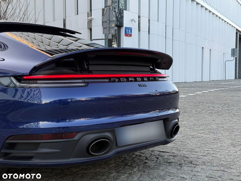 Porsche 911 Carrera - 7