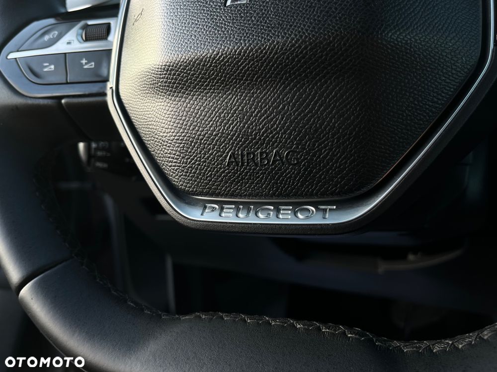 Peugeot 3008 PureTech 130 Stop & Start GPF EAT8 Allure - 12