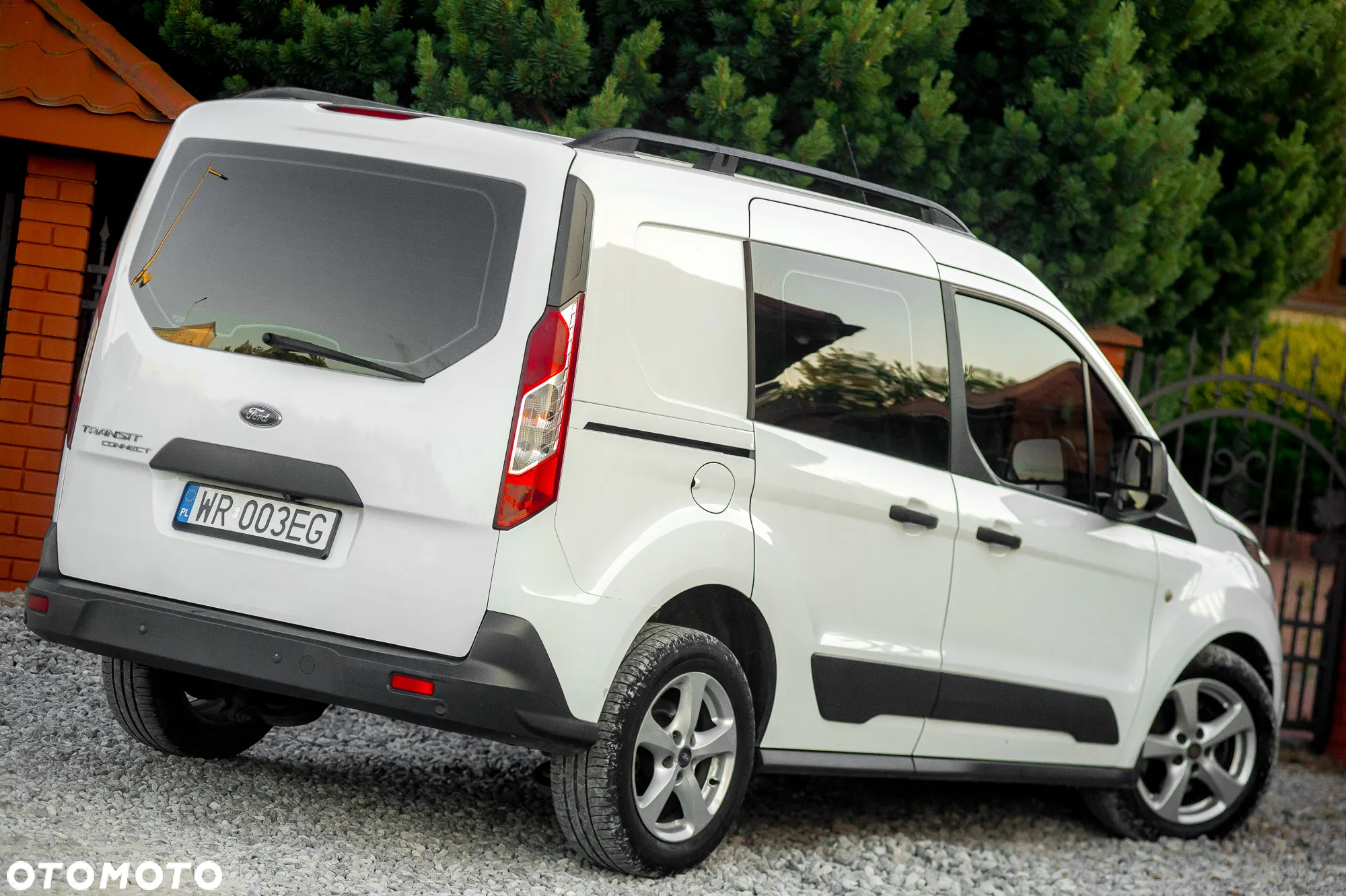 Ford Tourneo Connect 1.5 TDCi Start-Stop Titanium - 13