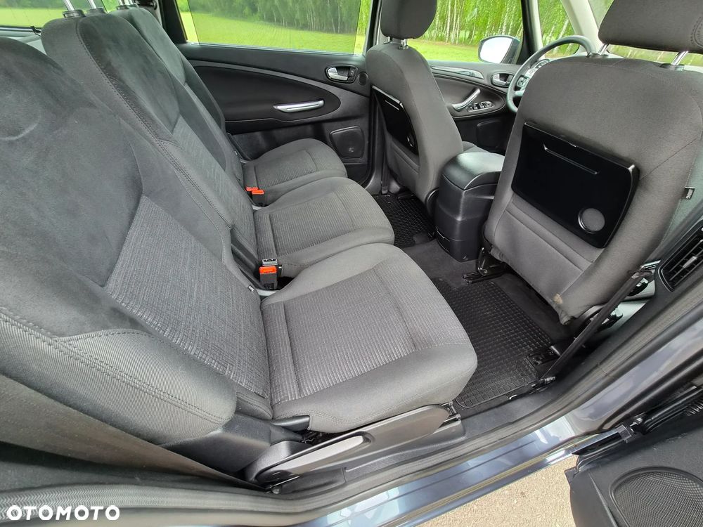 Ford Galaxy 2.0 TDCi DPF Ghia - 9