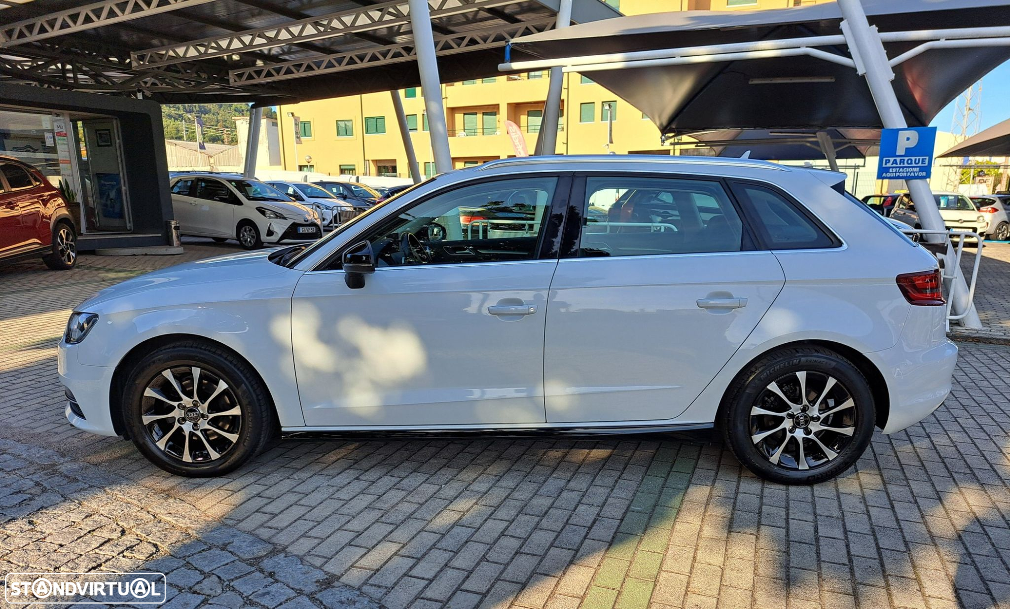 Audi A3 Sportback 1.6 TDI Attraction Ultra - 3