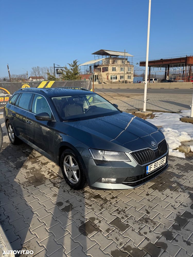 Skoda Superb 2.0 TDI DSG Style - 2