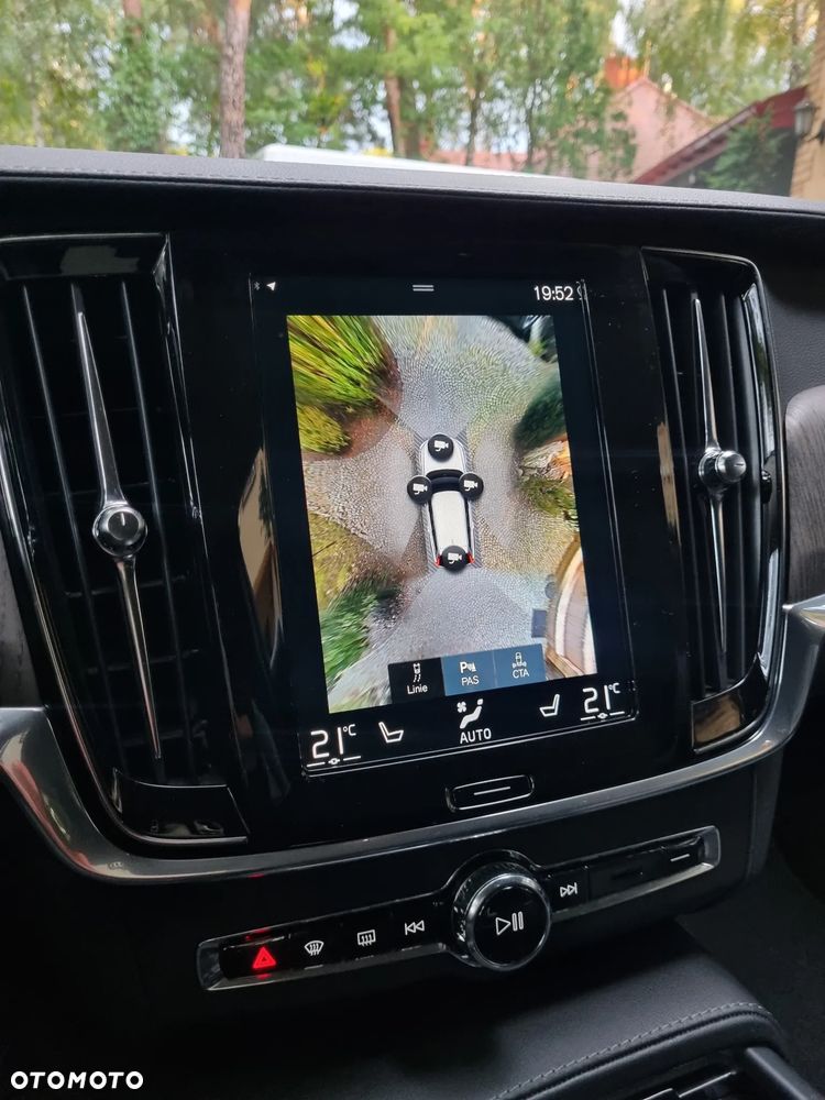 Volvo V90 Cross Country B5 D AWD Pro - 23
