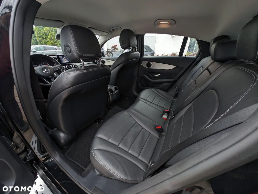 Mercedes-Benz GLC 220 d Coupe 4Matic 9G-TRONIC AMG Line - 32