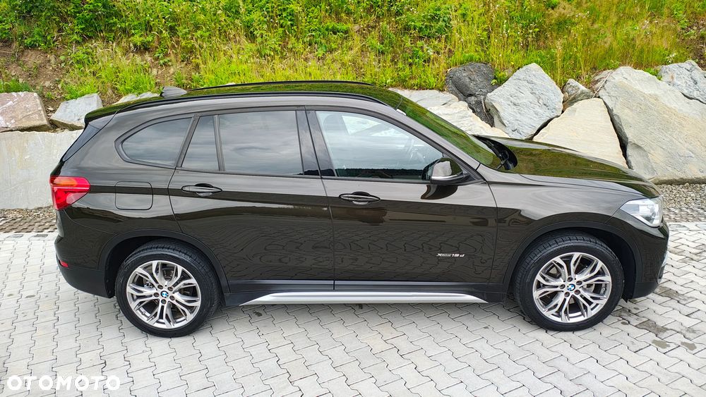 BMW X1 xDrive18d xLine - 11