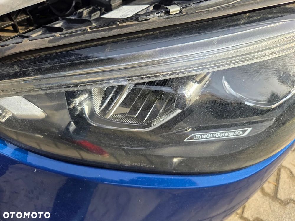 Mercedes-Benz Klasa C 200 mHEV 4-Matic Avantgarde - 32