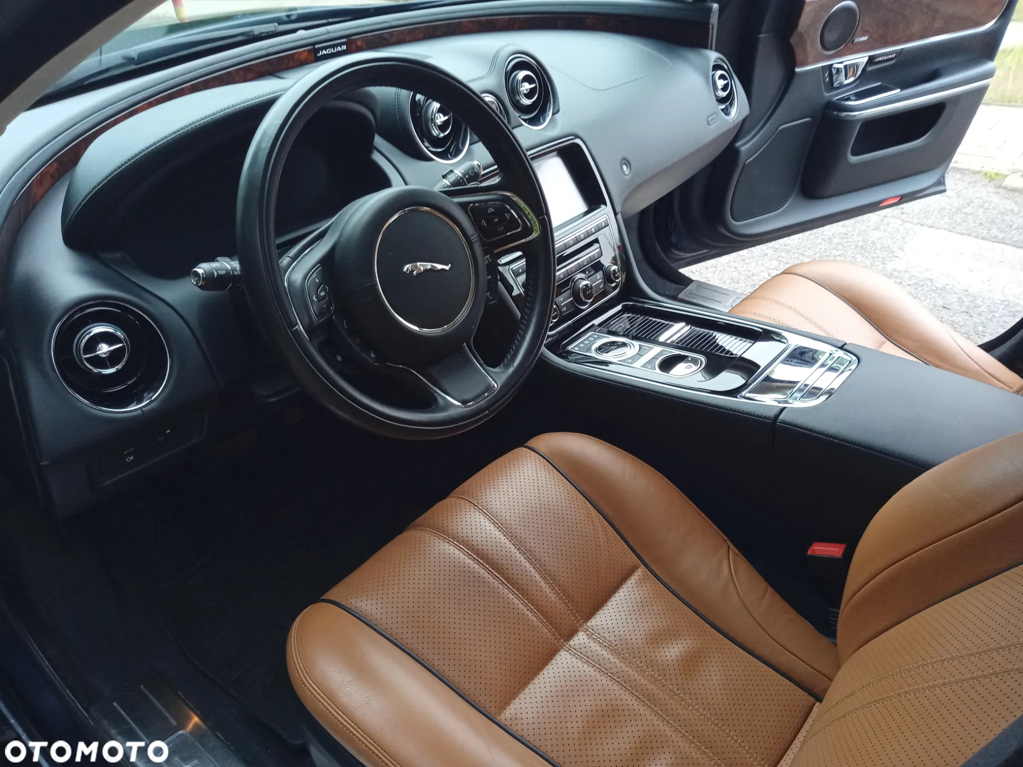 Jaguar XJ 3.0 T AWD R-Sport - 13