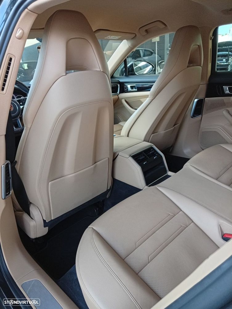 Porsche Panamera Sport Turismo 4 E-Hybrid Platinum Edition - 31