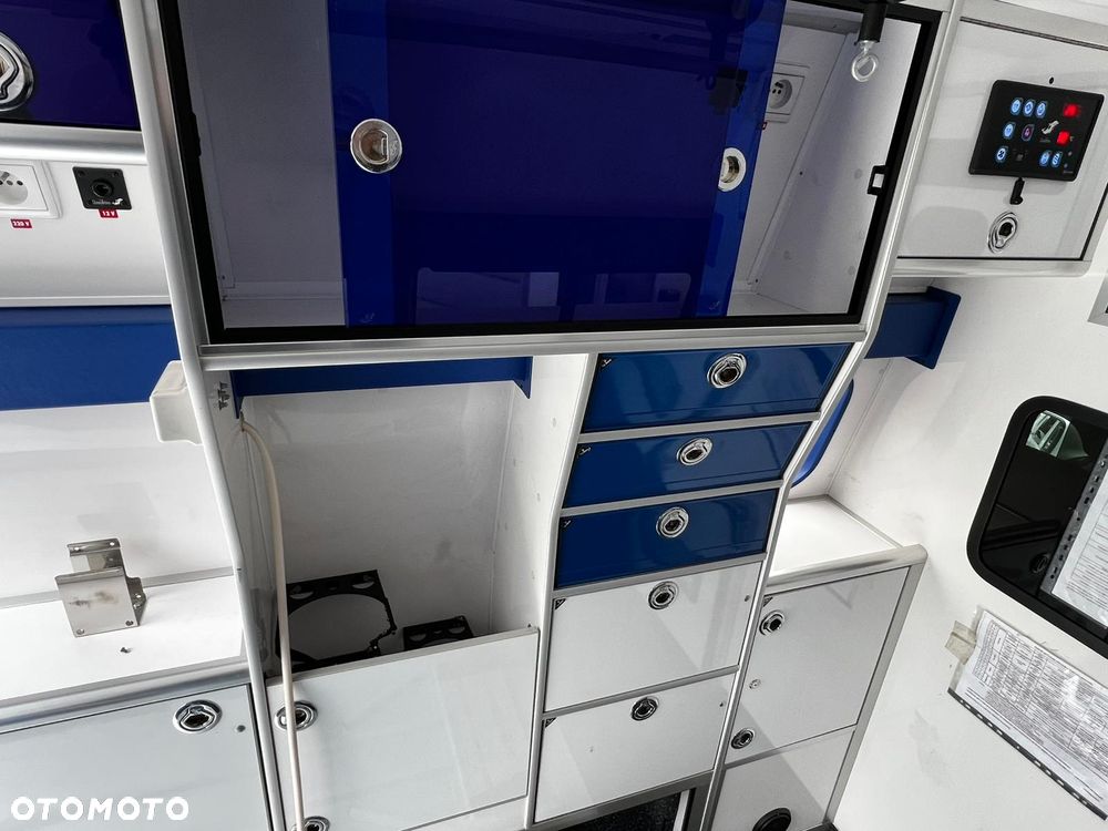 Volkswagen Transporter Caravelle DSG Lang Highline - 23