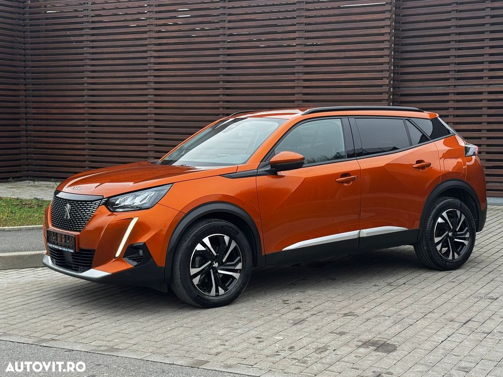 Peugeot 2008 PureTech 130 EAT8 Allure - 4