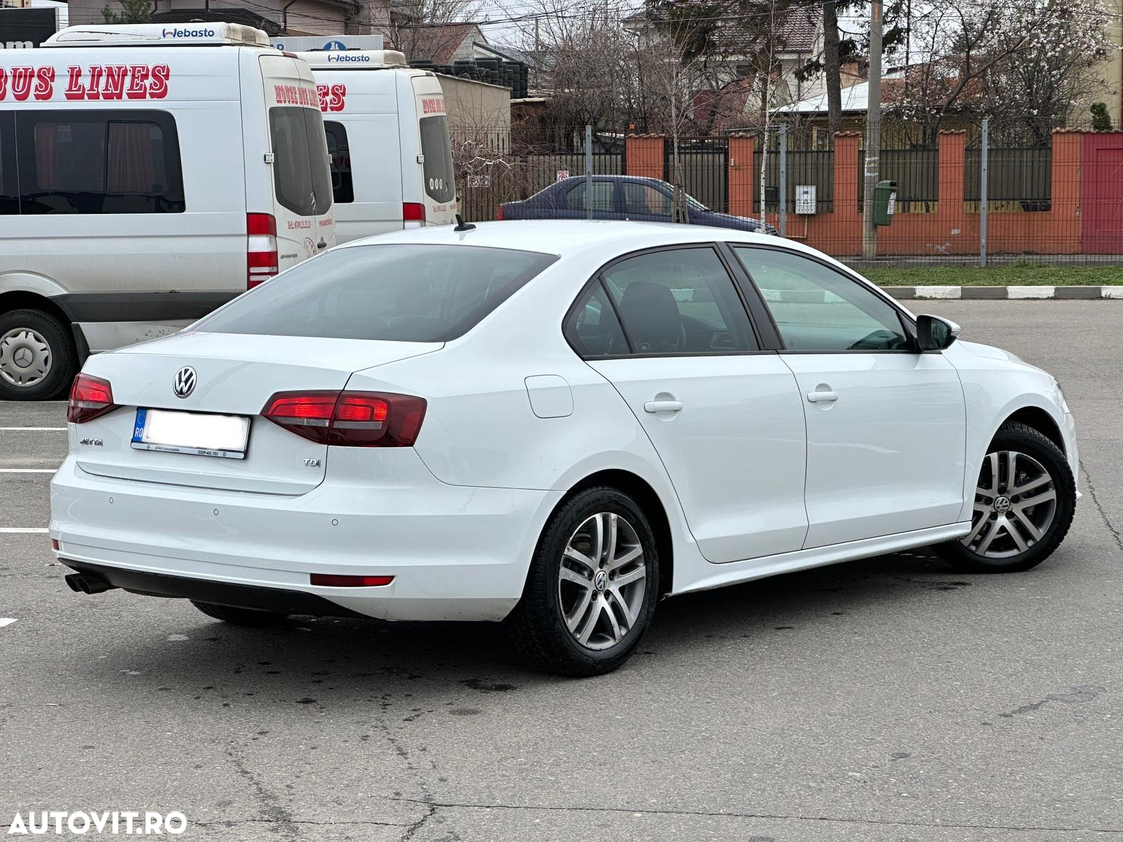 Volkswagen Jetta 2.0 TDI Comfortline - 5