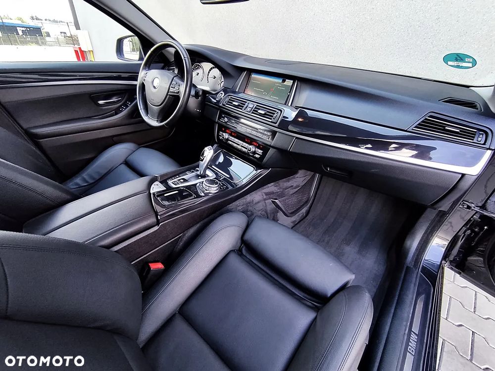BMW Seria 5 528i xDrive - 21