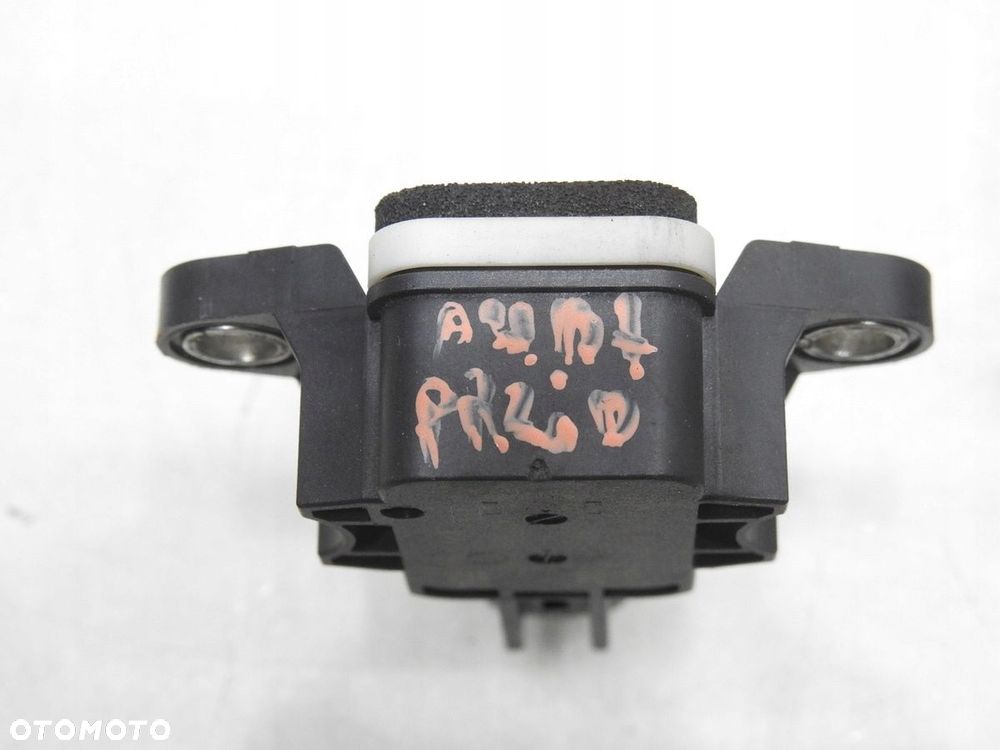 SENSOR UDERZENIOWY PRZÓD AUDI A4 B7 - 6