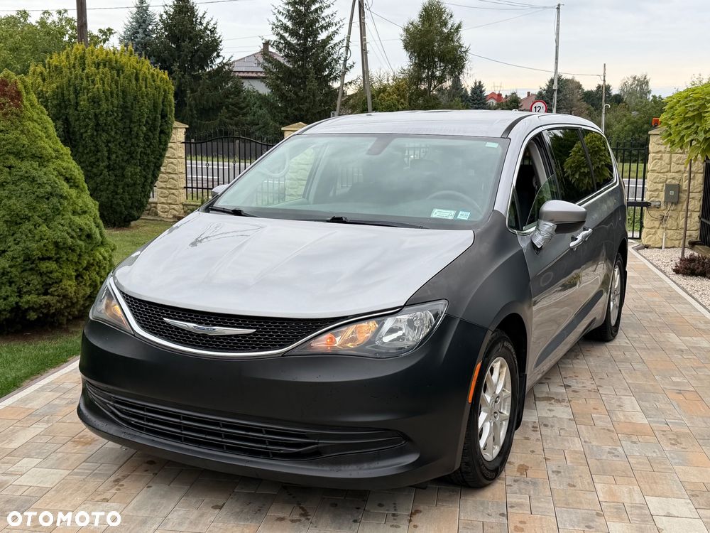 Chrysler Pacifica 2016 photo 3