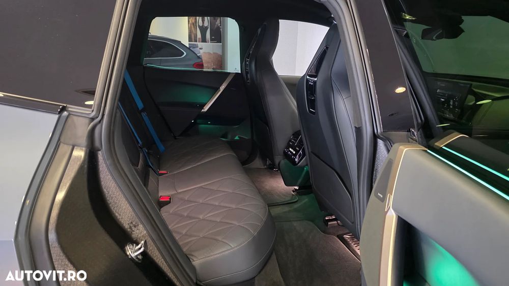 BMW iX xDrive50 - 11